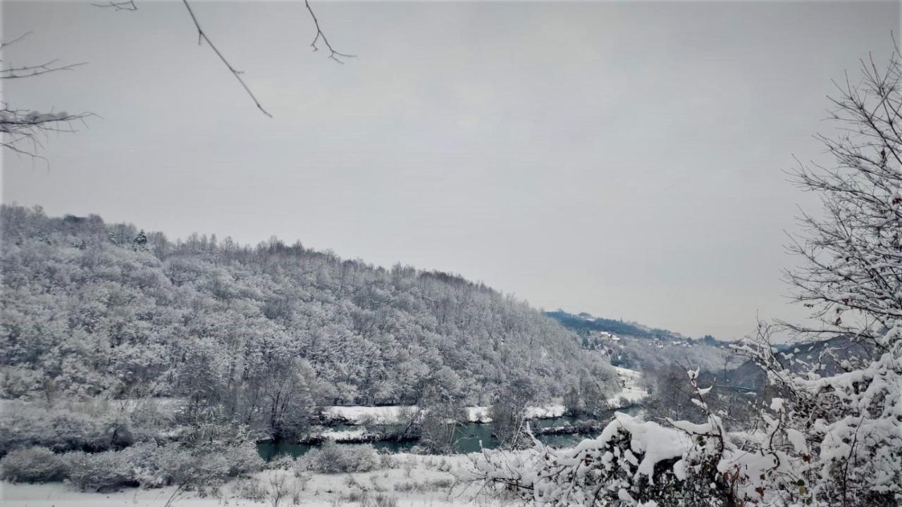Smaragd River Near Rastoke & Plitvice Lakes 斯诺基 外观 照片
