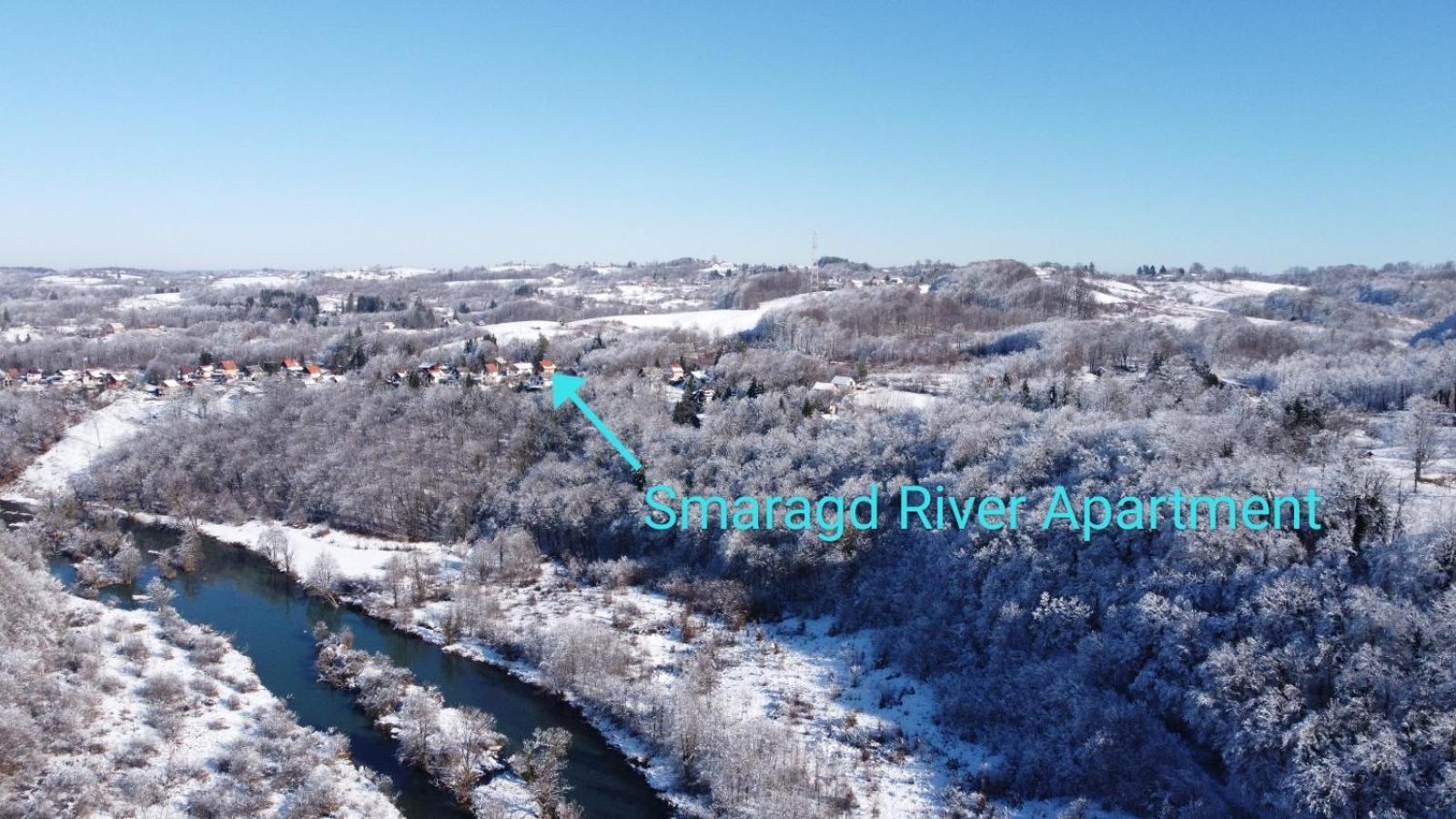 Smaragd River Near Rastoke & Plitvice Lakes 斯诺基 外观 照片