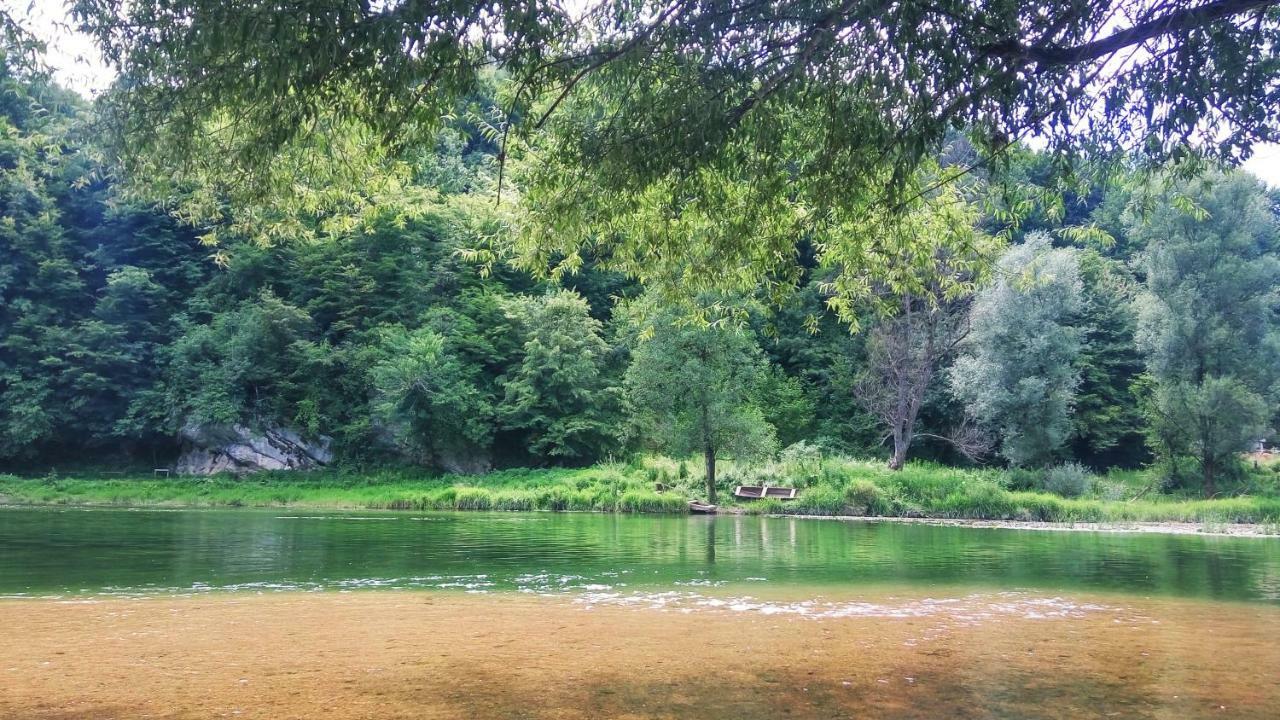 Smaragd River Near Rastoke & Plitvice Lakes 斯诺基 外观 照片