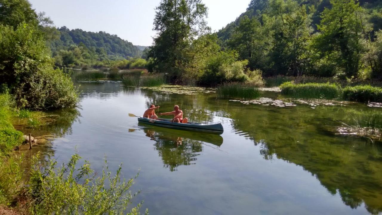 Smaragd River Near Rastoke & Plitvice Lakes 斯诺基 外观 照片