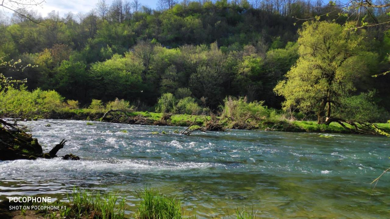 Smaragd River Near Rastoke & Plitvice Lakes 斯诺基 外观 照片