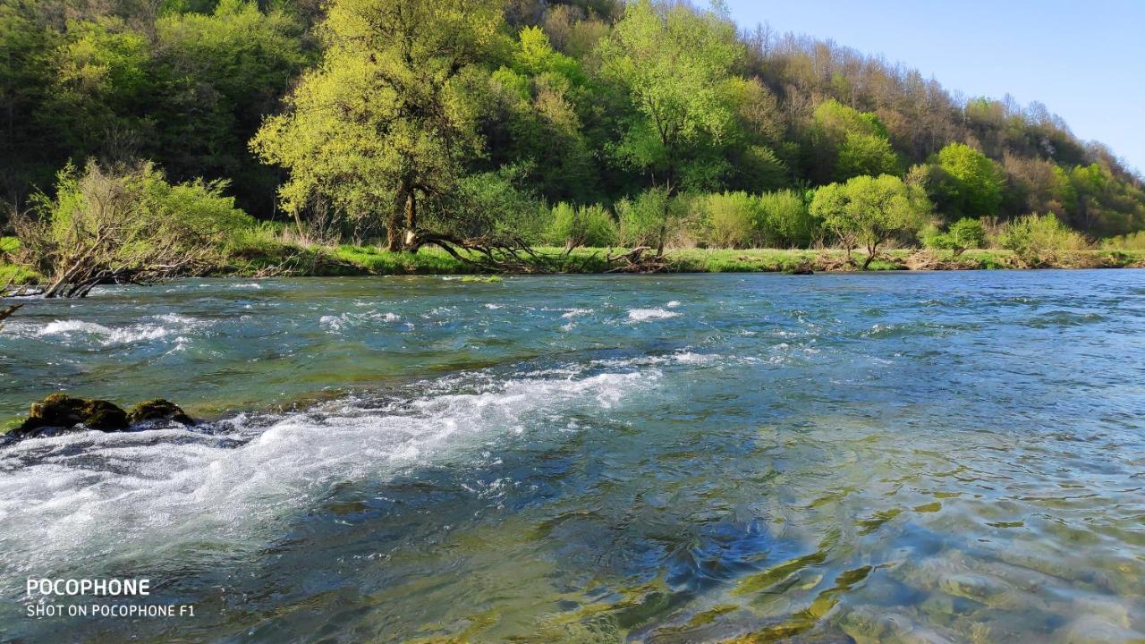 Smaragd River Near Rastoke & Plitvice Lakes 斯诺基 外观 照片
