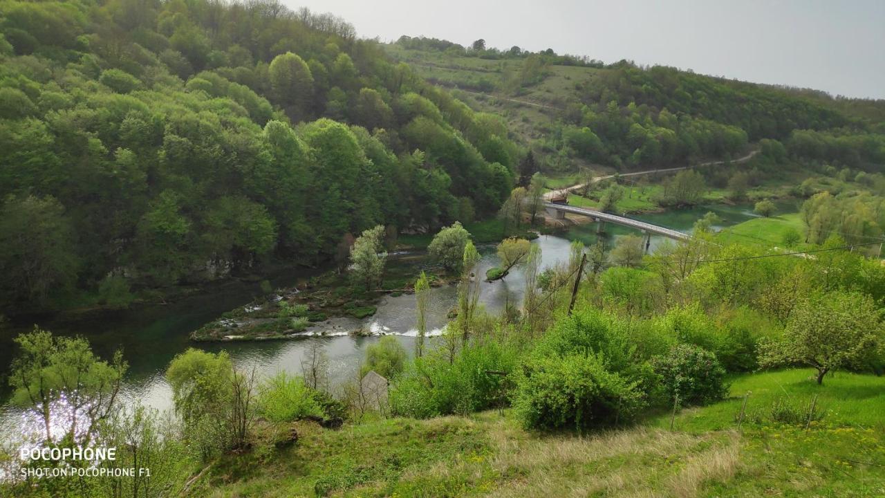 Smaragd River Near Rastoke & Plitvice Lakes 斯诺基 外观 照片