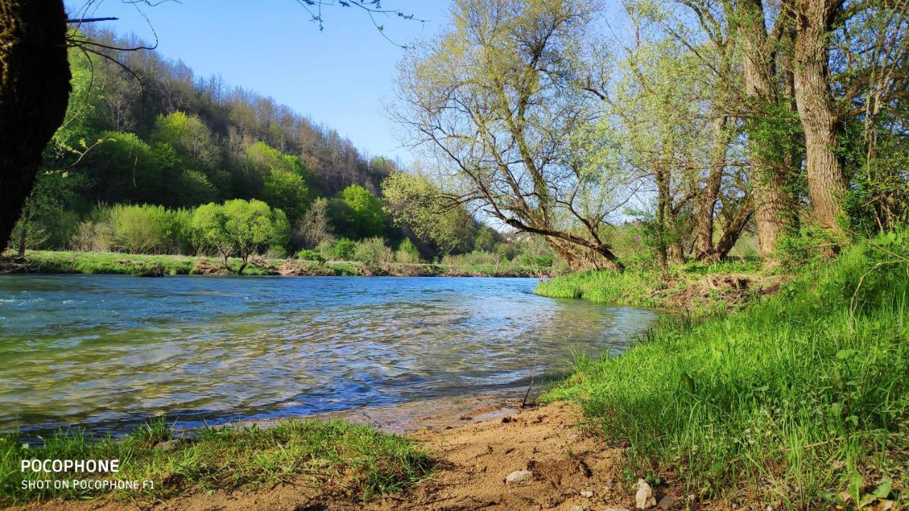 Smaragd River Near Rastoke & Plitvice Lakes 斯诺基 外观 照片